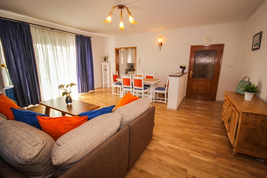 Apartmani Kristijan Jesenice  Dış mekan fotoğraf